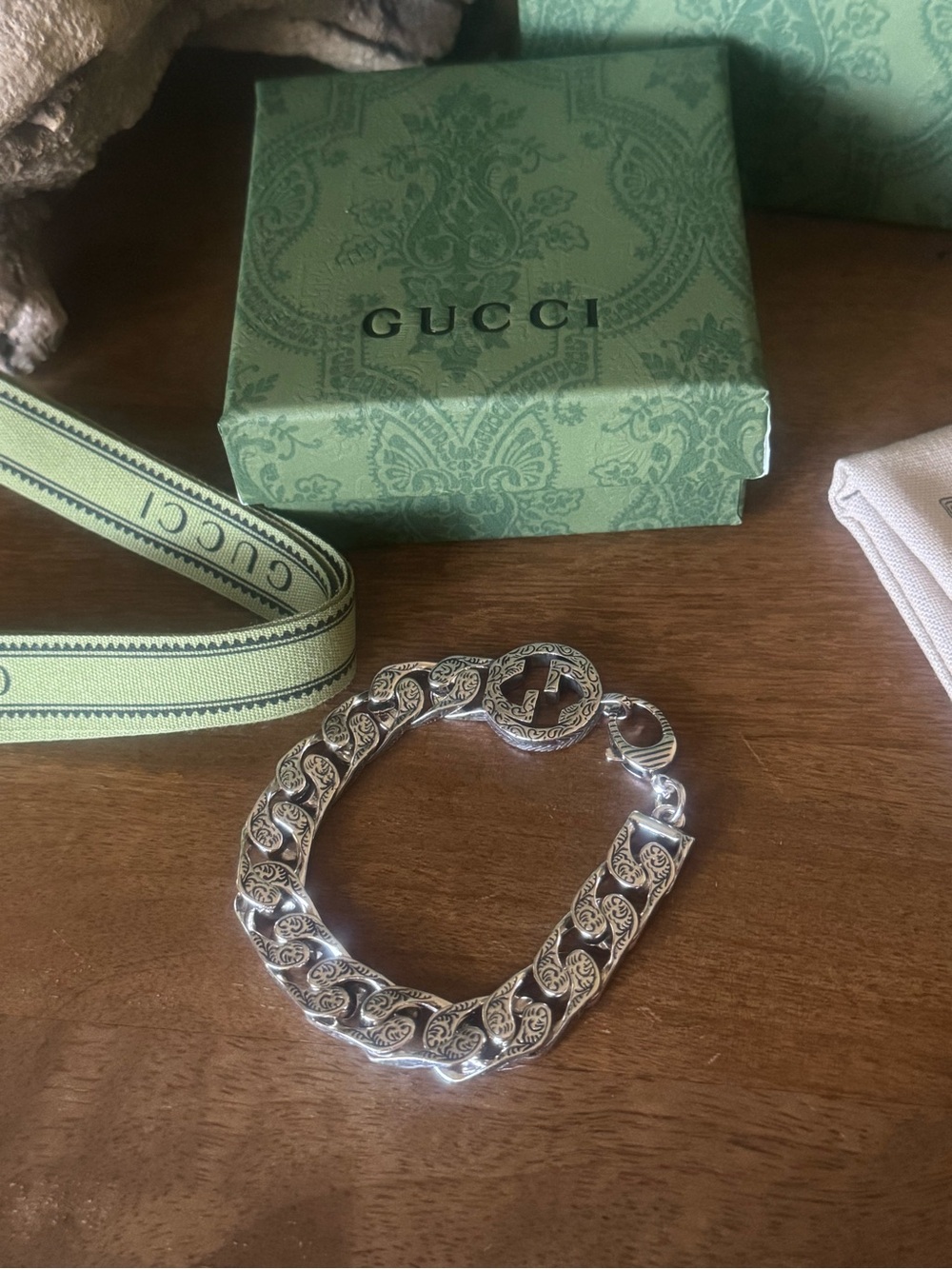 Gucci Silver-Tone Engraved Link Bracelet - Picture 9 of 12